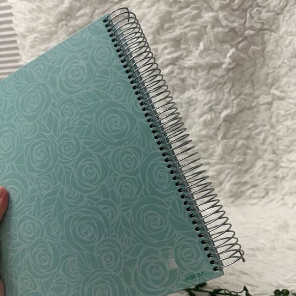 Wedding Planner 9x11 Hardcover Organizer for the Bride to Be NEW - Picture 7 of 10